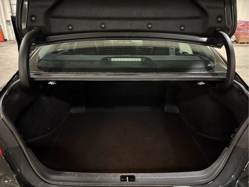 Used 2023 Toyota Camry SE image 9