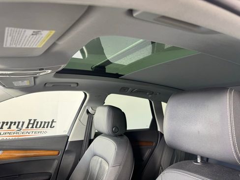 Used 2022 Audi Q5 2.0T Premium Plus image 3