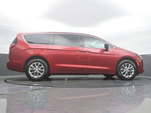 New 2027 Chrysler Pacifica Select w/ Family Tech Group AWD/4WD image 52