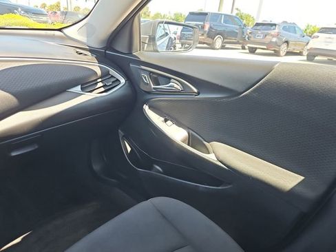 Used 2022 Chevrolet Malibu LS FWD image 9