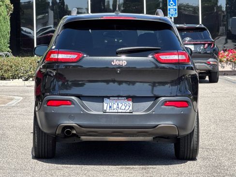 Used 2016 Jeep Cherokee 75th Anniversary FWD image 5