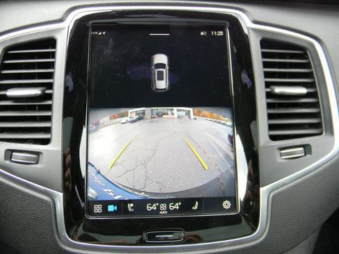 Used 2023 Volvo XC90 B5 Core w/ Protection Package Premier AWD/4WD image 20
