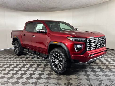 New 2026 GMC Canyon Denali w/ LPO, Black Badging Package AWD/4WD image 3