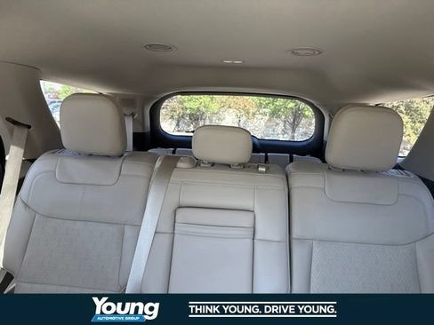 Used 2023 Ford Explorer Platinum w/ Technology Package AWD/4WD image 34