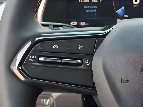 New 2025 Chevrolet Equinox EV RS image 17