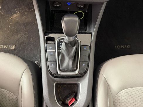 Used 2021 Hyundai Ioniq Limited FWD image 23
