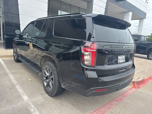 Used 2023 Chevrolet Suburban Z71 w/ Luxury Package image 4