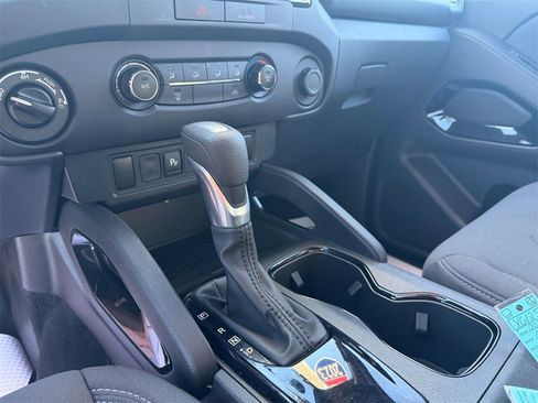 Used 2023 Nissan Frontier SV w/ Midnight Edition Package image 11