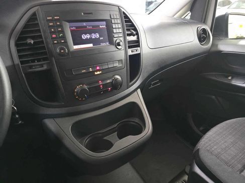 Used 2020 Mercedes-Benz Metris image 48