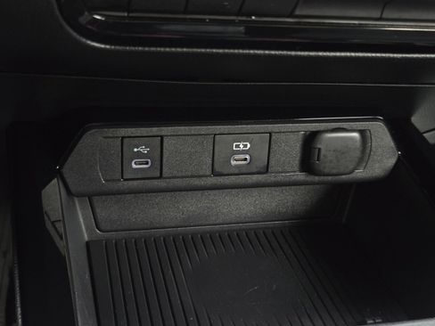 Certified 2024 Toyota Prius LE image 19