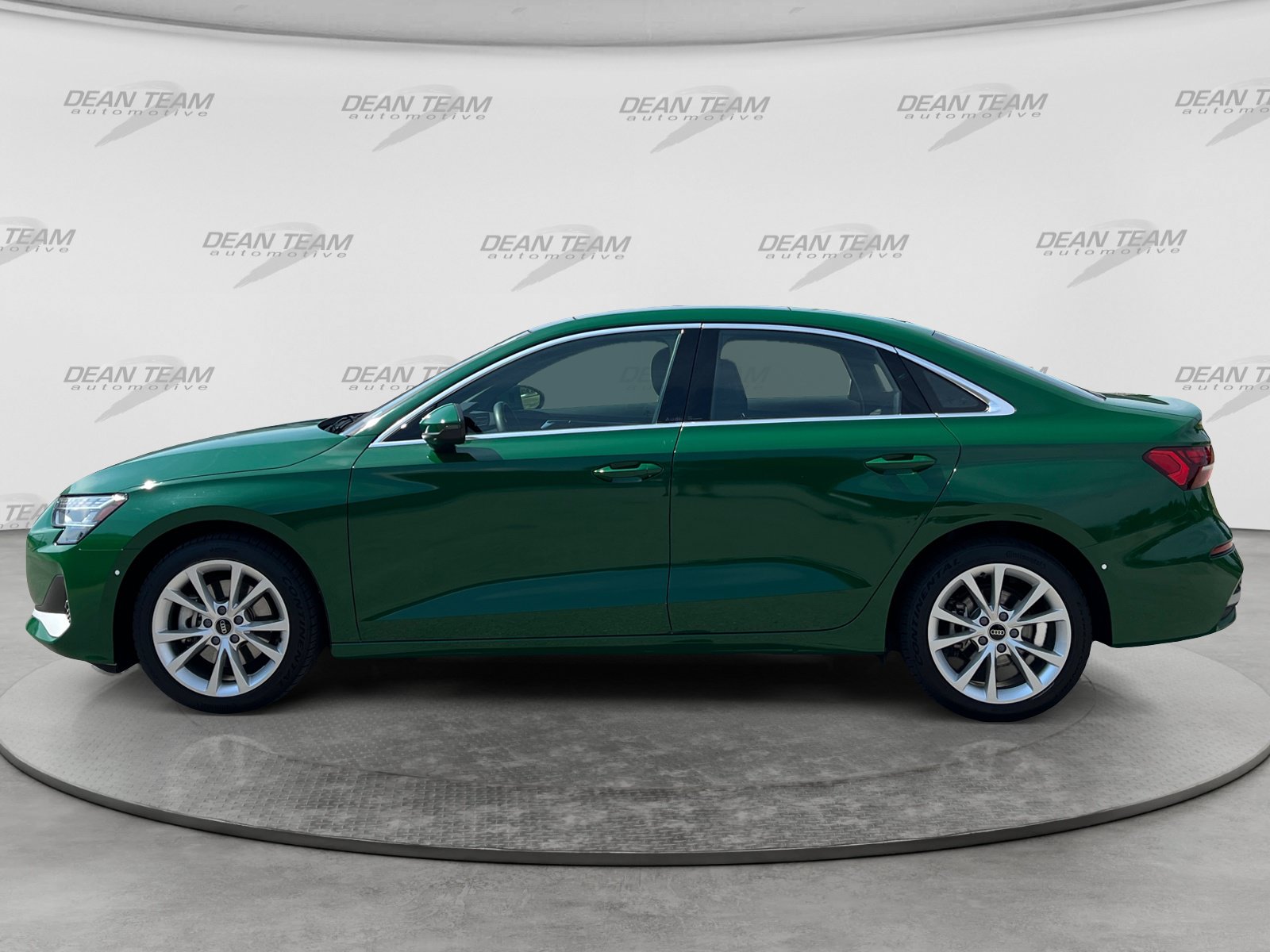 Used 2025 Audi A3 2.0T Premium w/ Convenience Package AWD/4WD image 4