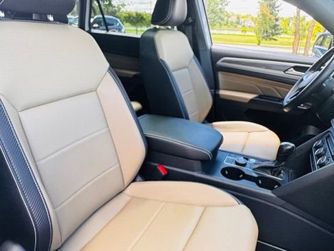 Used 2021 Volkswagen Atlas Cross Sport SE w/ Panoramic Sunroof Package AWD/4WD image 20