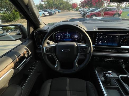 Used 2026 Chevrolet Silverado 1500 LT Trail Boss AWD/4WD image 12