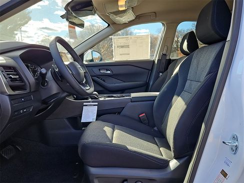 New 2026 Nissan Rogue SV image 10