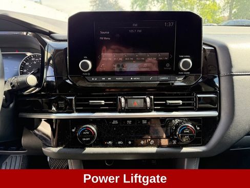 Used 2025 Nissan Pathfinder SV AWD/4WD image 17