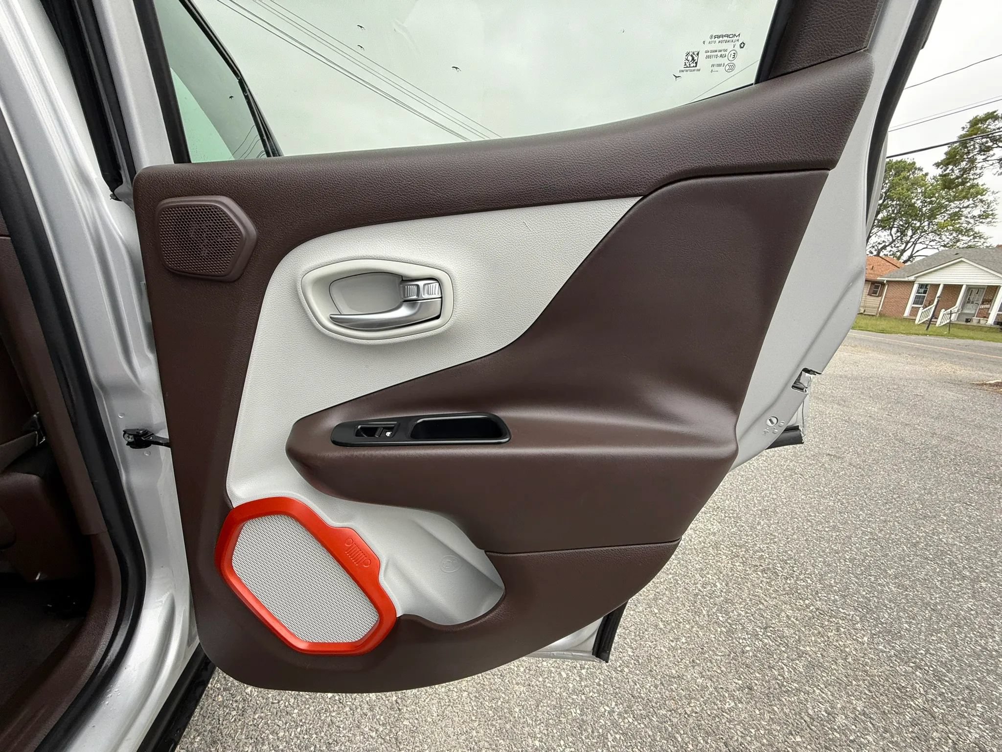 Used 2015 Jeep Renegade Limited AWD/4WD image 37