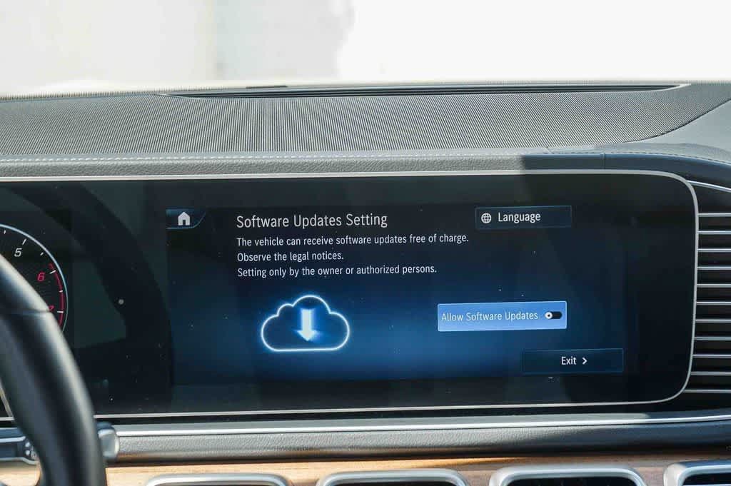 Used 2024 Mercedes-Benz GLS 450 4MATIC image 14