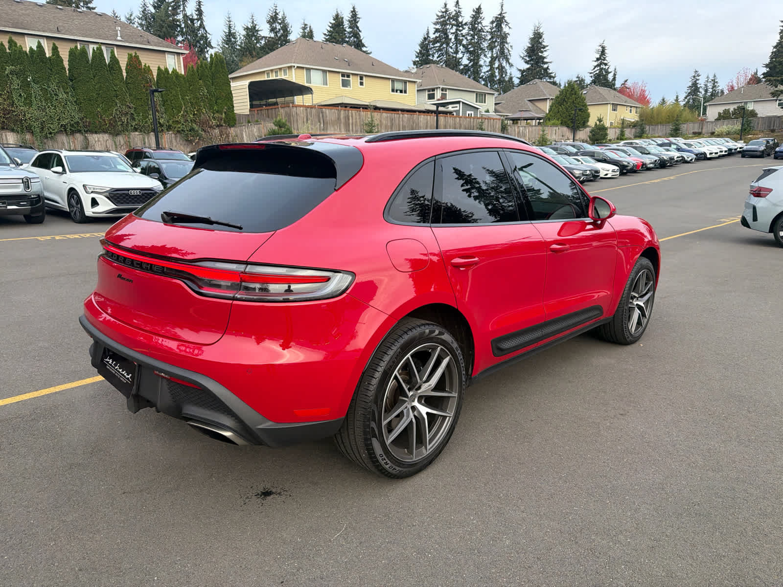Used 2023 Porsche Macan AWD/4WD image 4