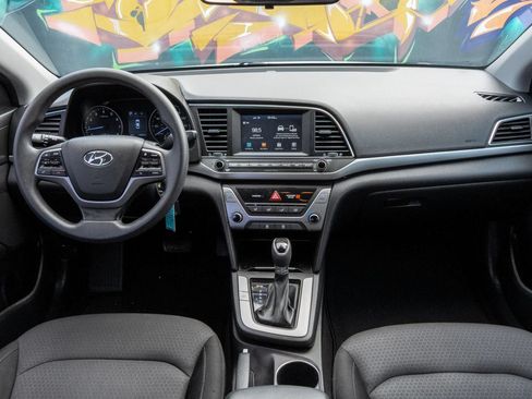 Used 2018 Hyundai Elantra SEL FWD image 21