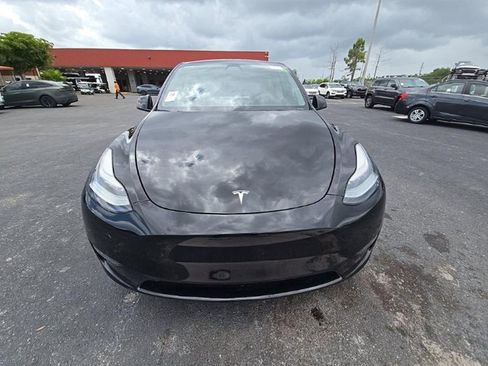 Used 2020 Tesla Model Y Long Range image 2