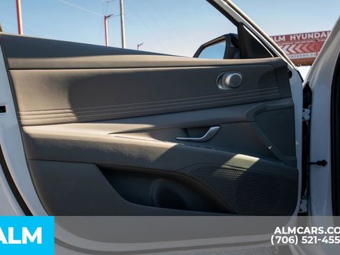 Certified 2025 Hyundai Elantra Sport image 19