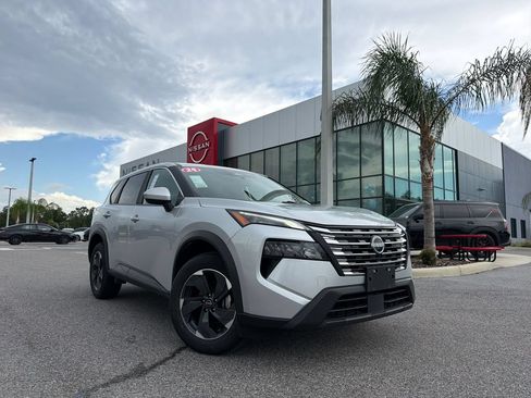 Certified 2024 Nissan Rogue SV AWD/4WD image 1