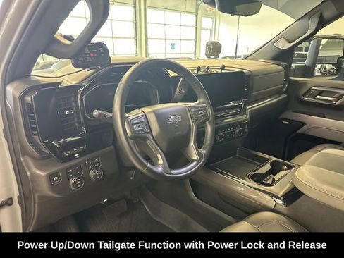 Used 2025 Chevrolet Silverado 2500 ZR2 w/ Technology Package AWD/4WD image 26