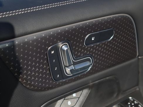 New 2026 Mercedes-Benz GLB 250 4MATIC image 27