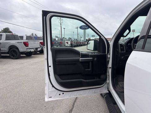 Used 2019 Ford F150 XLT w/ Equipment Group 302A Luxury AWD/4WD image 11