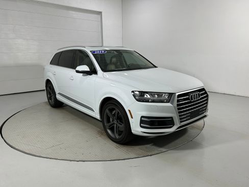 Used 2019 Audi Q7 3.0T Prestige w/ Prestige Package AWD/4WD image 2