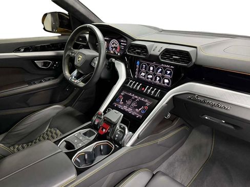 Used 2020 Lamborghini Urus Sport Utility 4D image 20