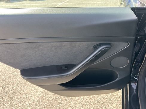 Used 2023 Tesla Model 3 Standard Range image 28