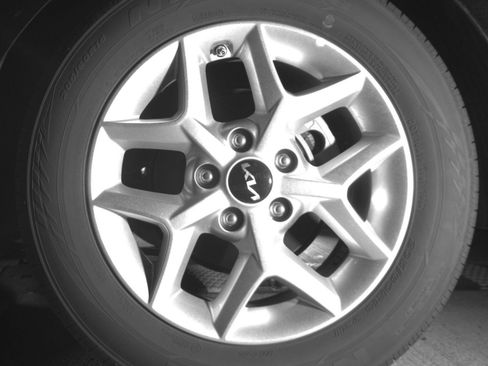 Used 2025 Kia Soul LX w/ LX Technology Package FWD image 17