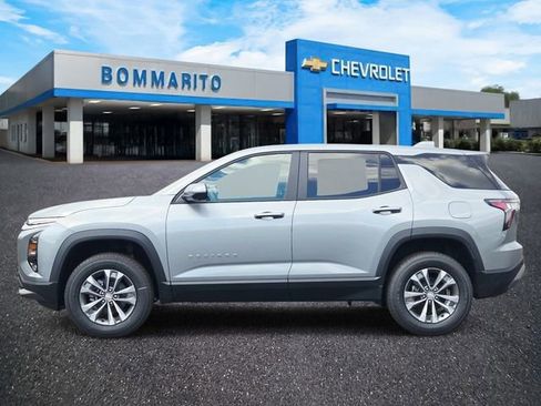 New 2026 Chevrolet Equinox LT w/ Convenience Package II FWD image 2