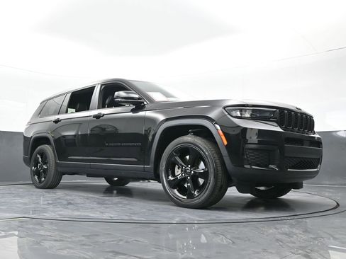 Used 2021 Jeep Grand Cherokee L Laredo image 64