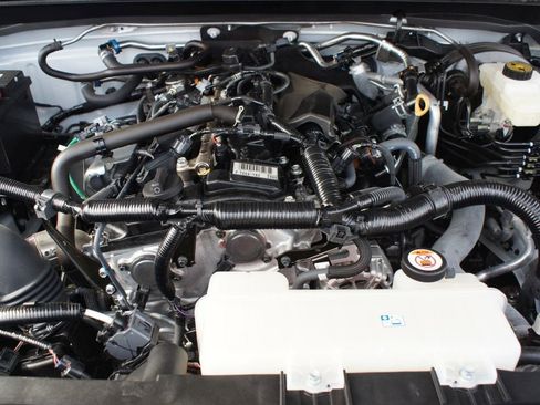 Certified 2025 Toyota Tacoma SR5 image 27