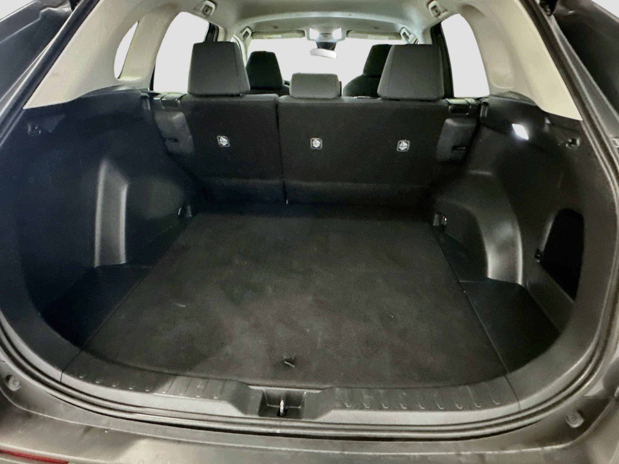Used 2025 Toyota RAV4 LE AWD/4WD image 30