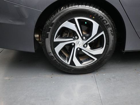 Used 2017 Honda Accord LX image 10