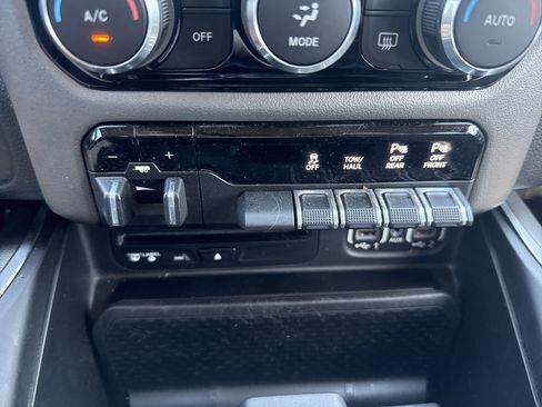 Used 2019 RAM 1500 Big Horn AWD/4WD image 27