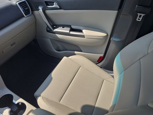 Certified 2022 Kia Sportage Nightfall Edition FWD image 15