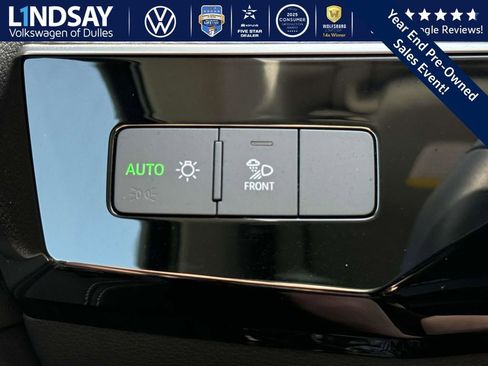 Used 2022 Audi e-tron Premium image 23