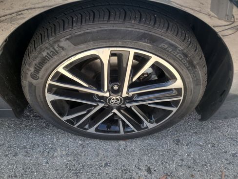 Used 2025 Toyota Camry XLE FWD image 7
