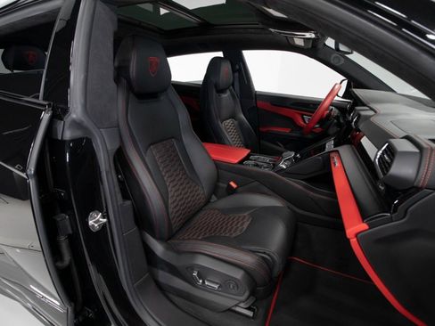 Used 2022 Lamborghini Urus image 54