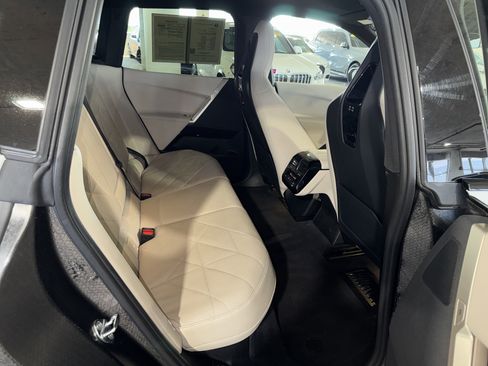 Used 2023 BMW iX xDrive50 AWD/4WD image 12