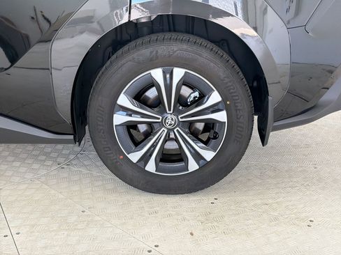 Used 2024 Toyota bZ4X XLE w/ Weather Package image 12