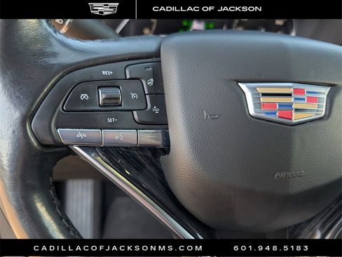 Used 2022 Cadillac XT6 Premium Luxury image 10