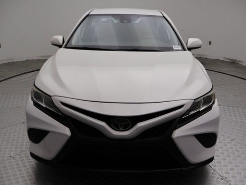 Used 2019 Toyota Camry SE image 5