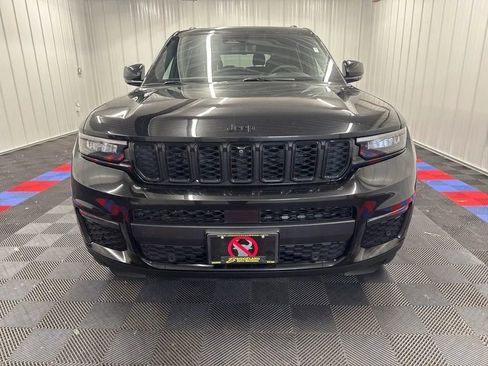 Used 2024 Jeep Grand Cherokee L Limited w/ Luxury Tech Group II AWD/4WD image 9