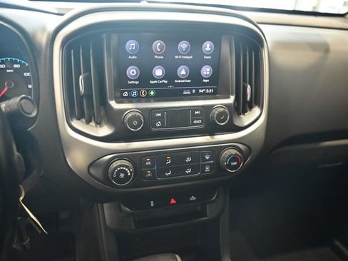 Used 2019 Chevrolet Colorado LT w/ LT Convenience Package RWD image 16