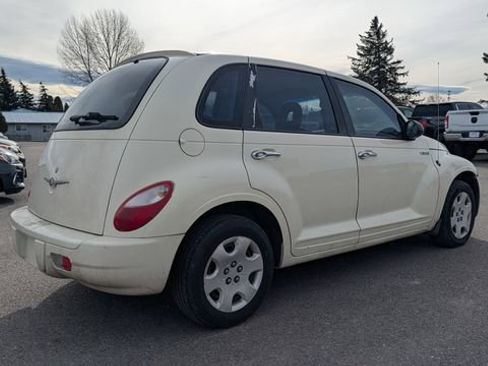 Used 2006 Chrysler PT Cruiser FWD image 2